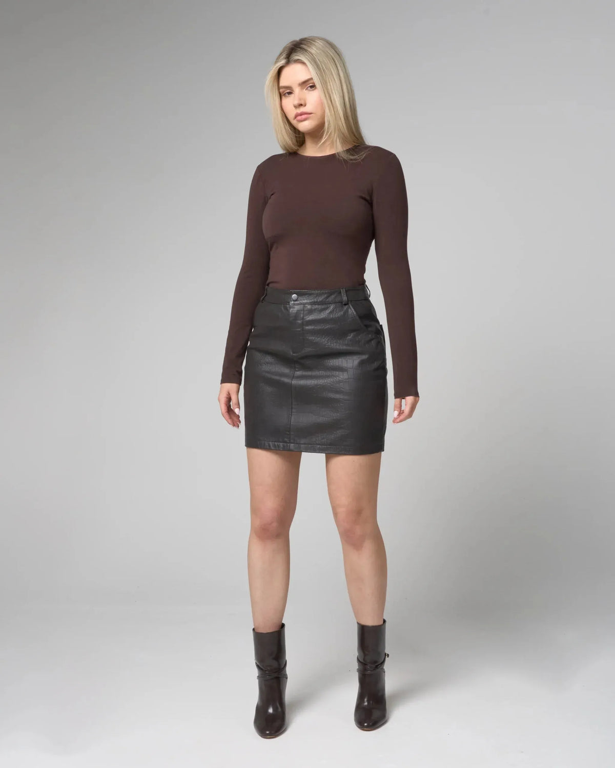 Women's Crocodile Embossed Leather Mini Skirt
